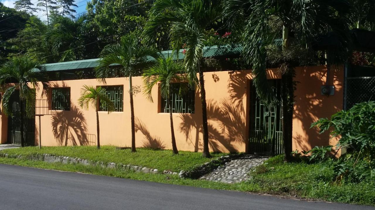 Puerto Jiménez Embassy House B&B 외부 사진