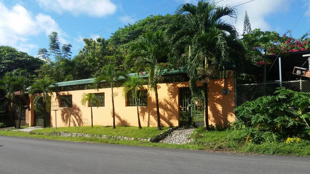Puerto Jiménez Embassy House B&B 외부 사진
