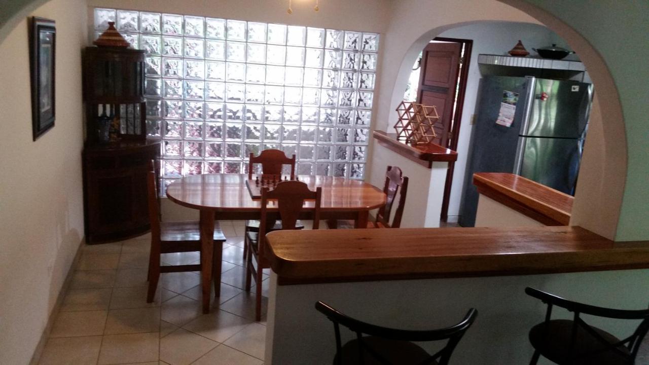 Puerto Jiménez Embassy House B&B 외부 사진