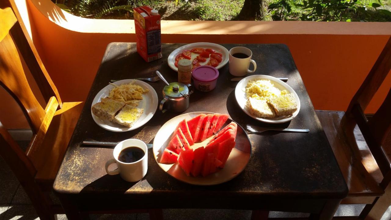 Puerto Jiménez Embassy House B&B 외부 사진